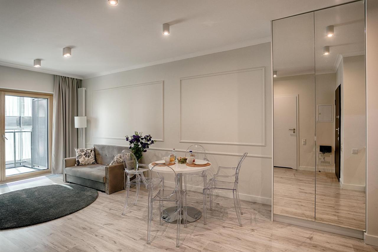 One-Bedroom Apartment,1026885121:JPEG