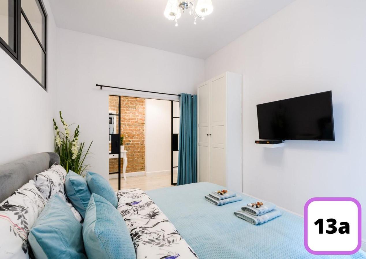 Deluxe Apartment 13A