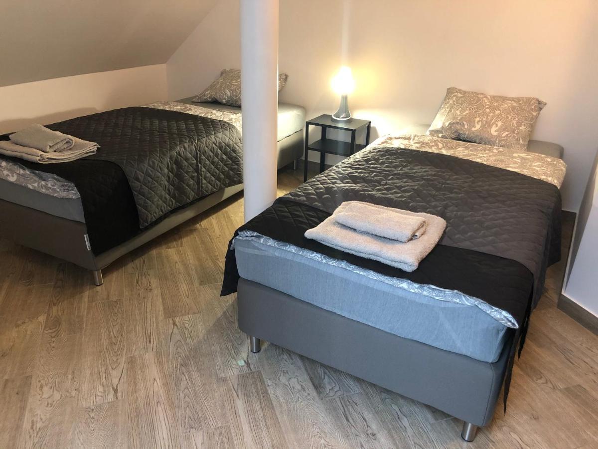 Camera Doppia con Letti Singoli con Bagno Privato