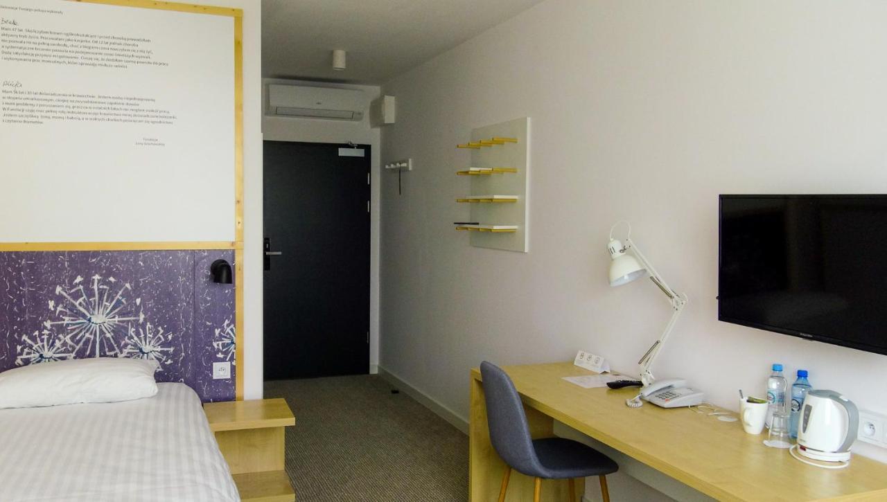 Single Room,1235523716:JPEG
