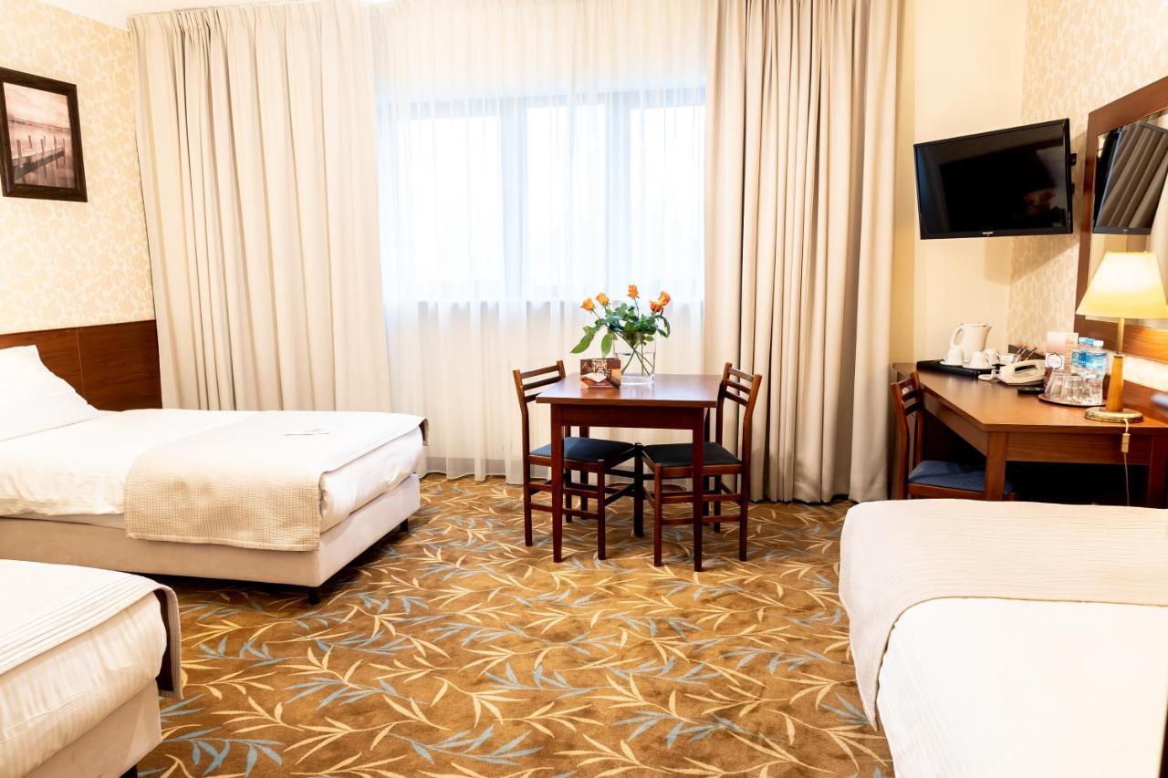Triple Room,1626354774:JPEG