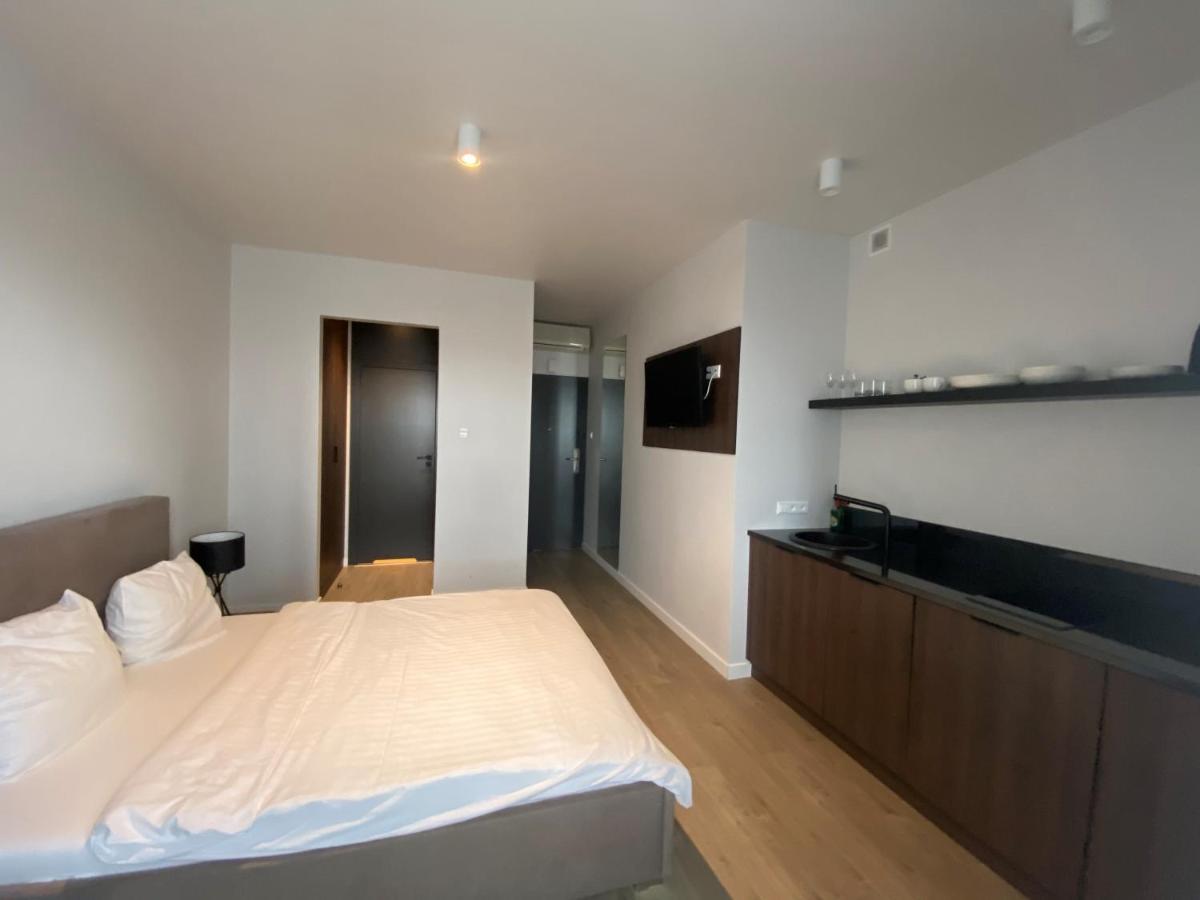 Large Double Room,1255128982:JPEG