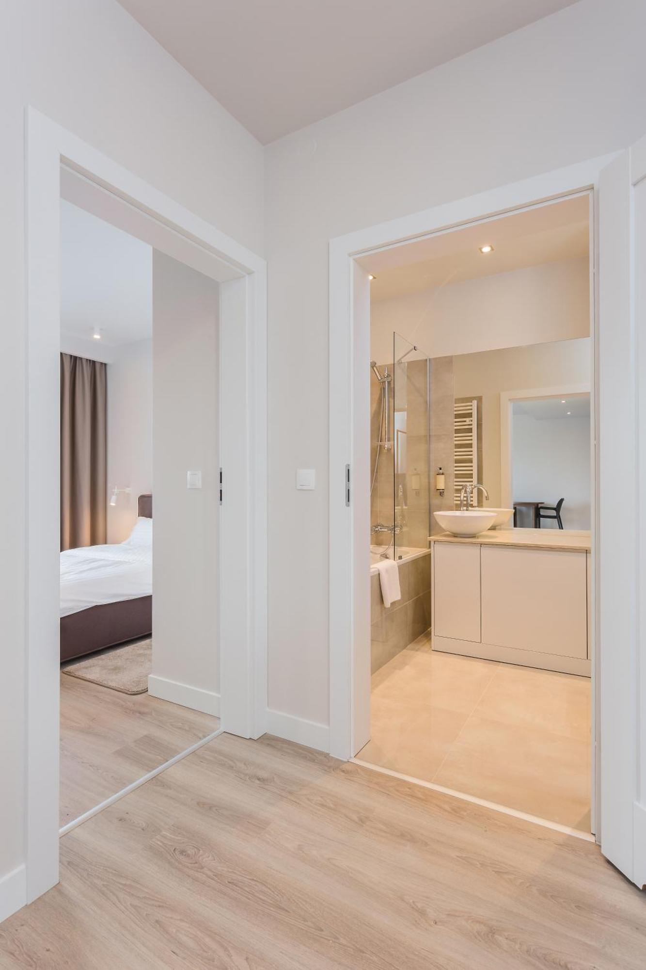 Superior One-Bedroom Apartment