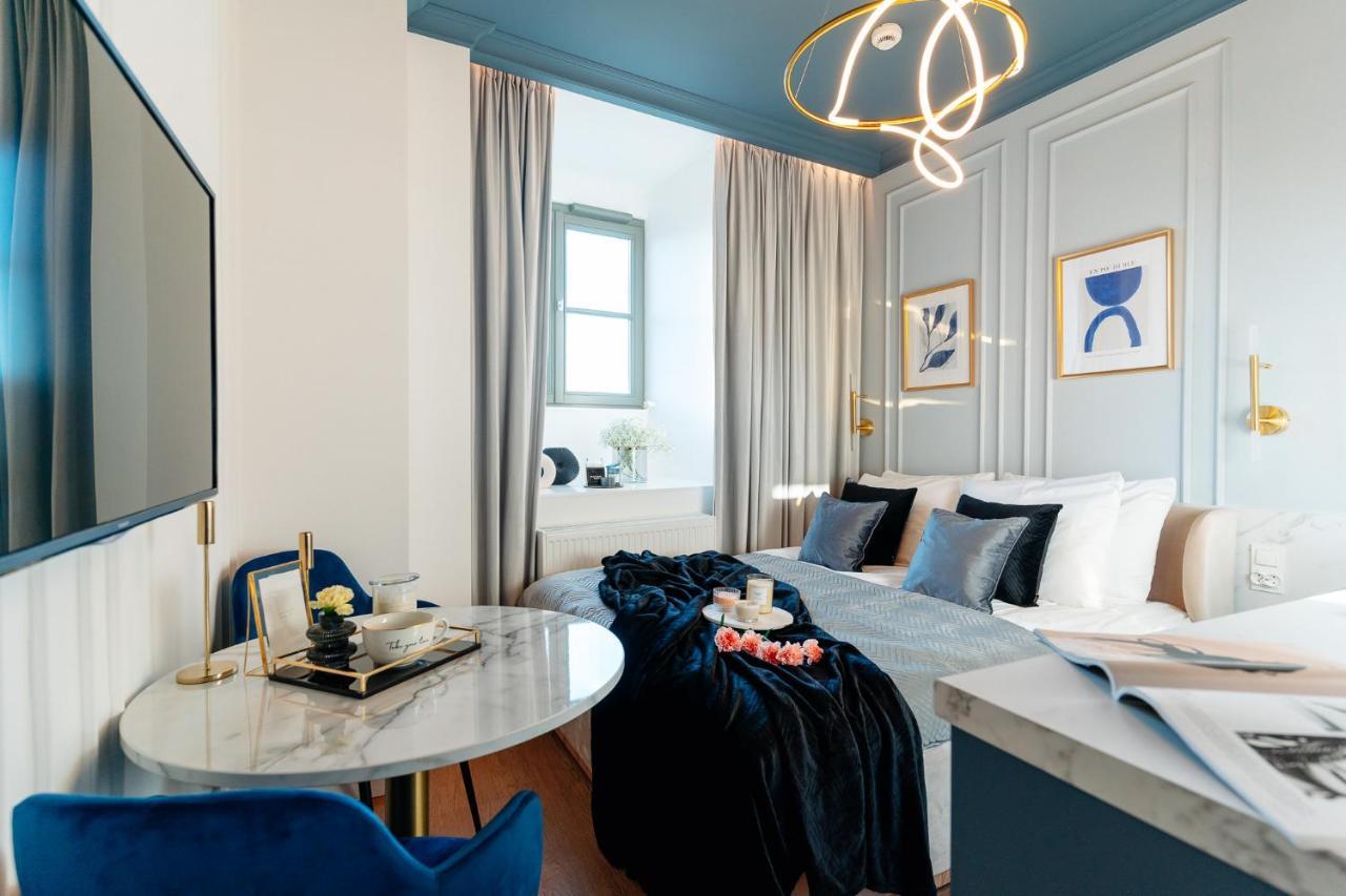 City Room with Park View