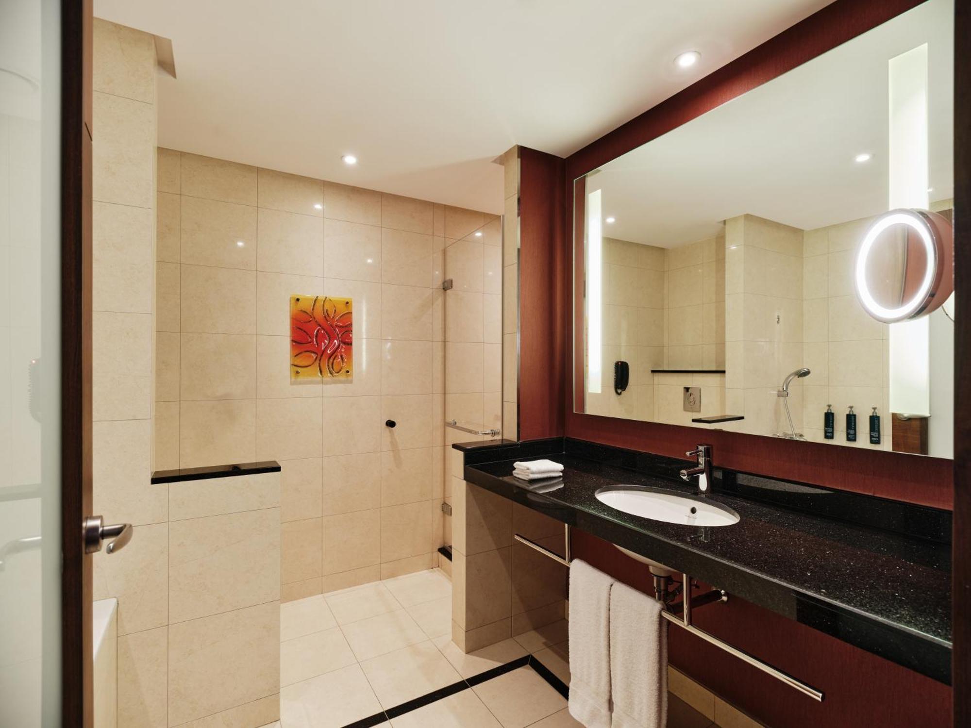 Twin Room,1552486732:JPEG