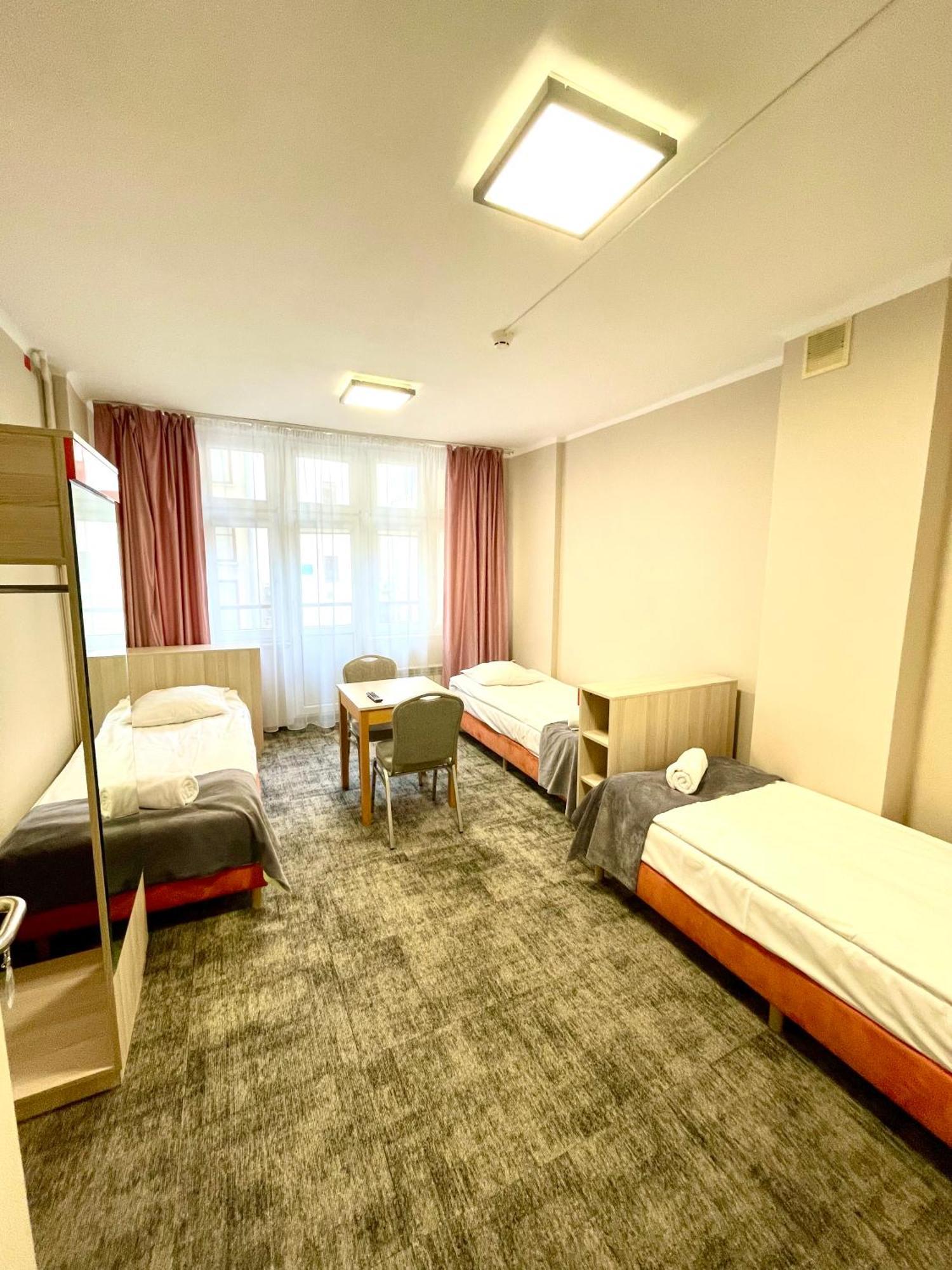 Triple Room with Shared Bathroom,1567197224:JPEG