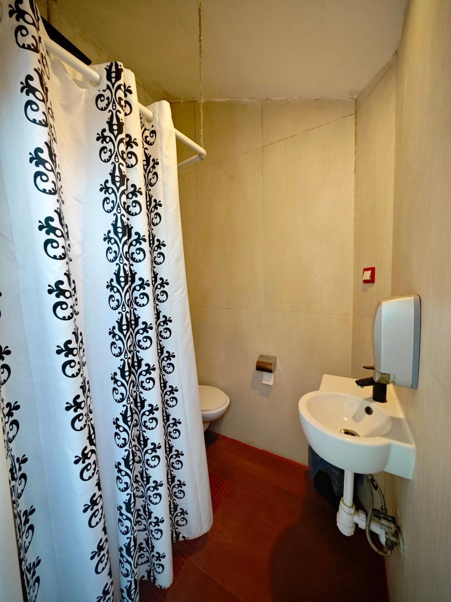 Standard Quadruple Room,1588226002:JPEG