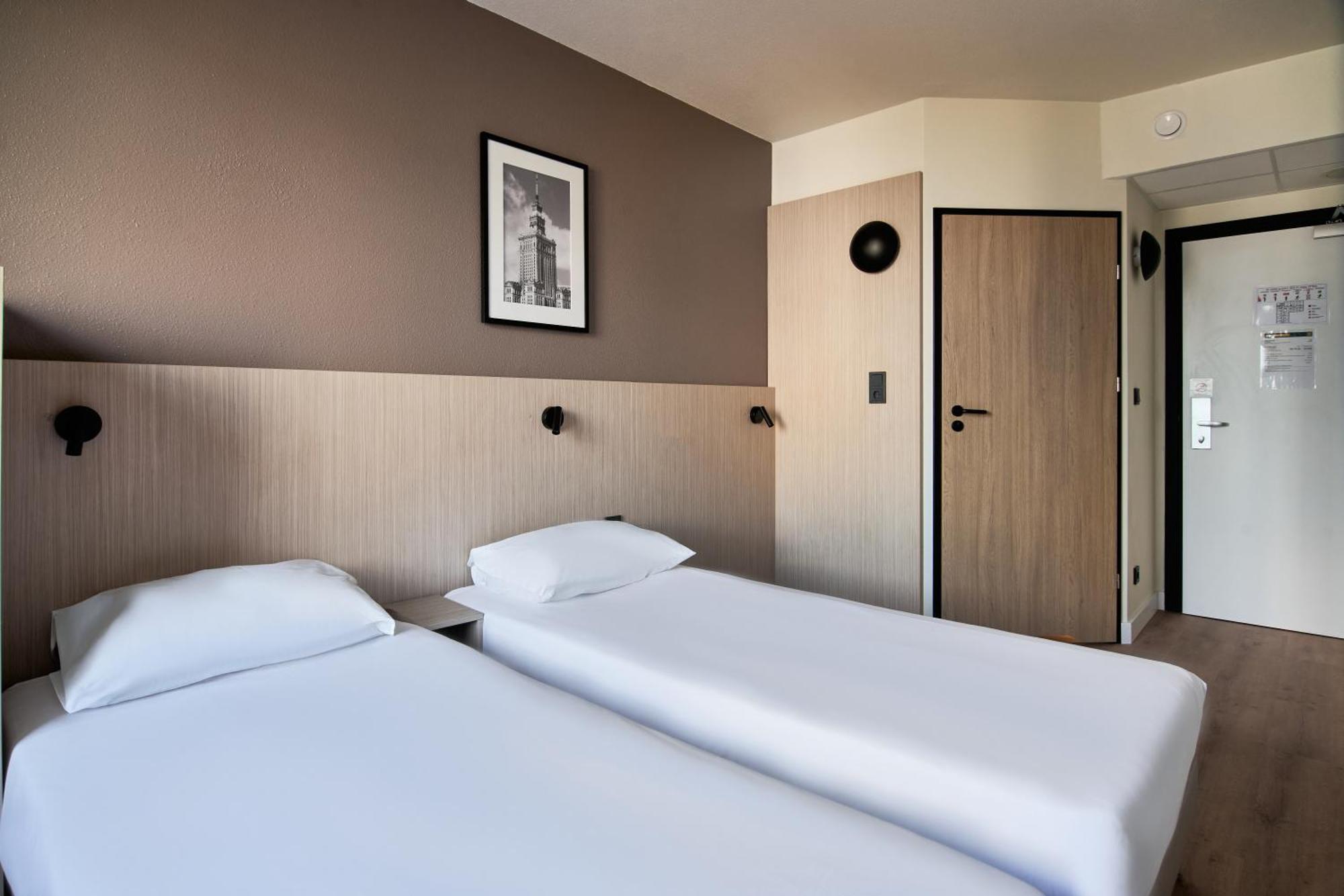 Standard Room - 2 Single Beds,1659456873:JPEG