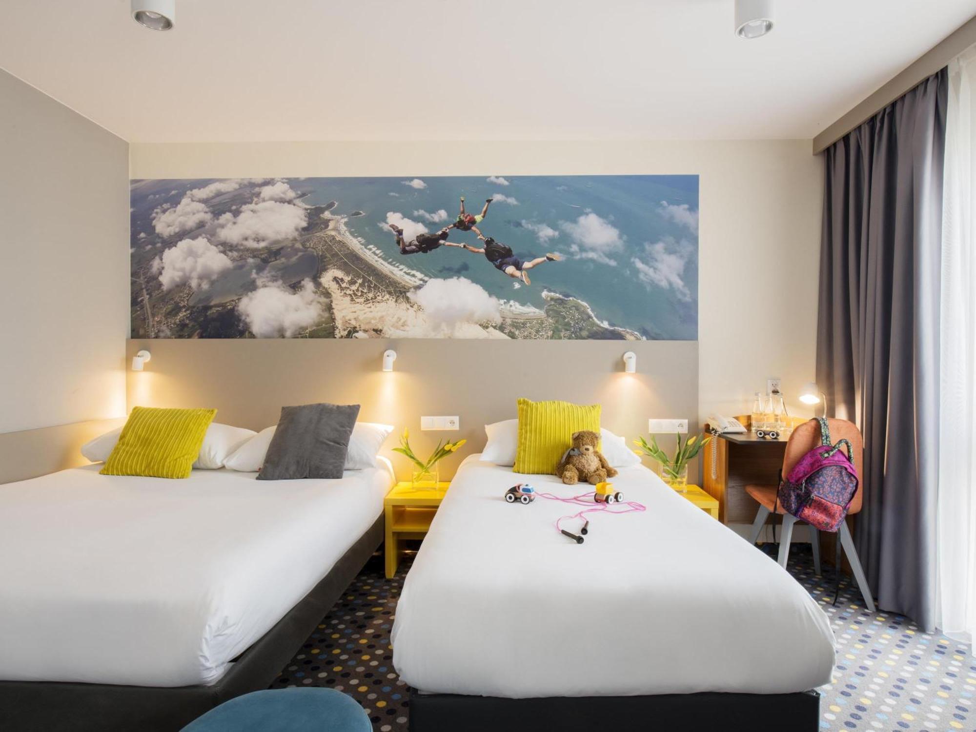Family Room,681441003:JPEG