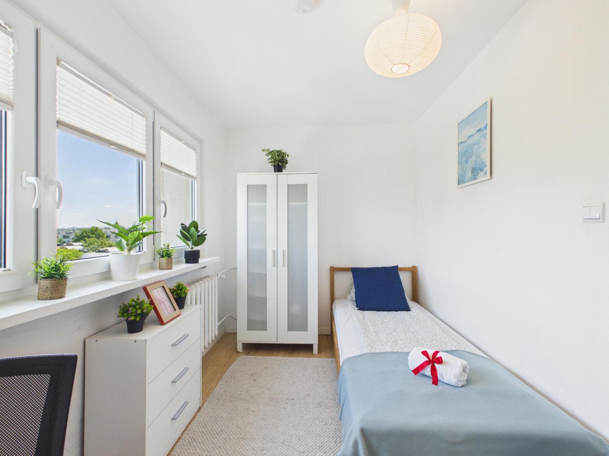 Single Room with Shared Bathroom