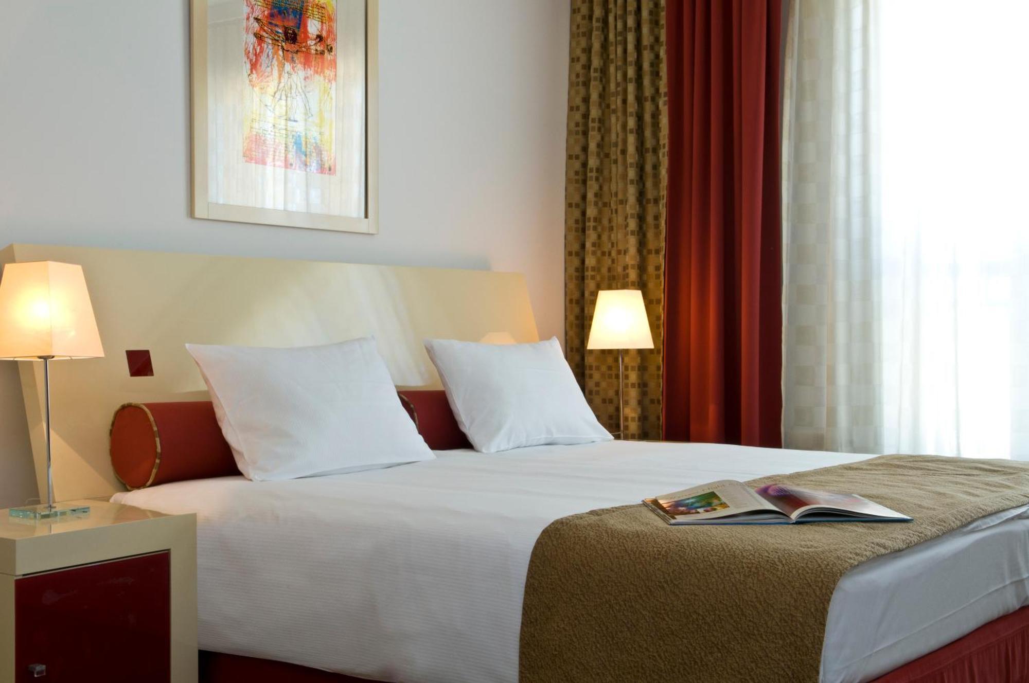 Premium Studio,188675795:JPEG