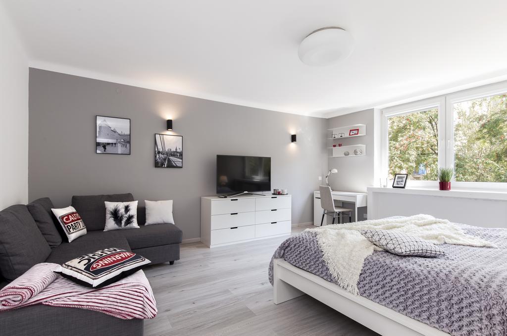 Luxury Two-Bedroom Apartment,439132710:JPEG