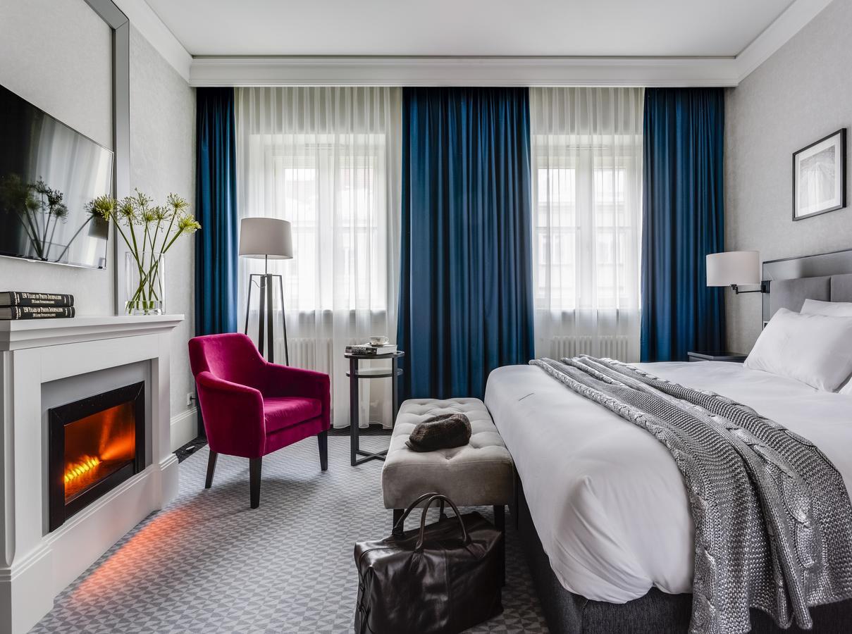 Großes Doppel-/Zweibettzimmer