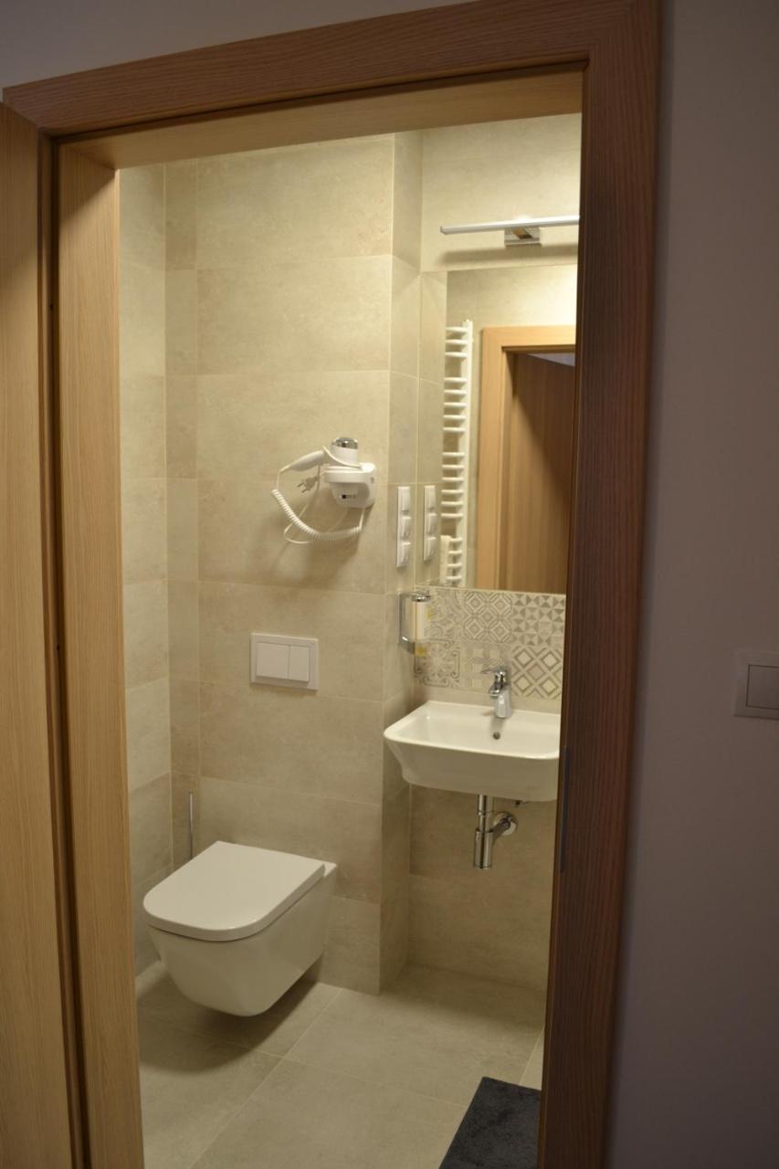 Triple Room,1380901763:JPEG