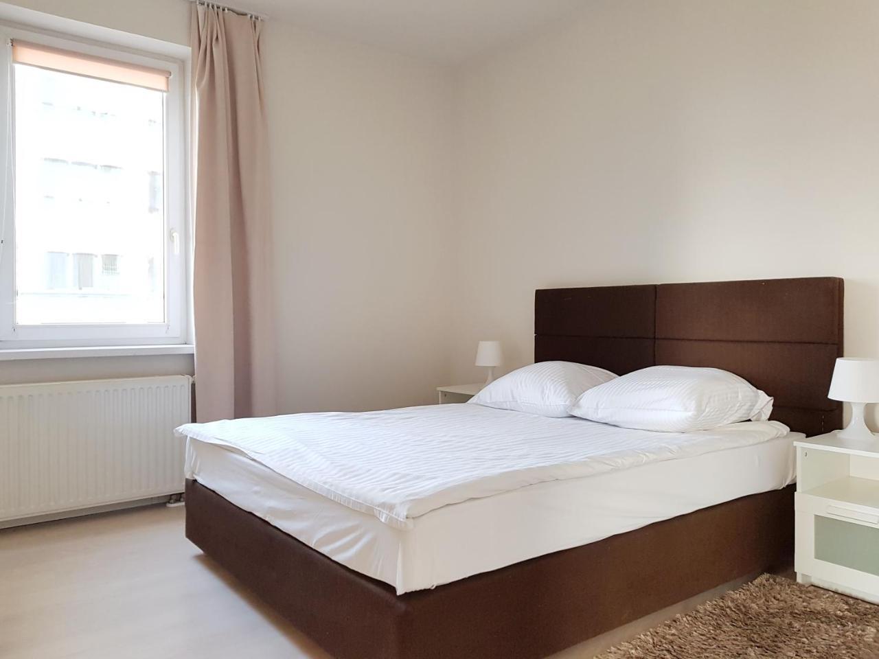 Two-Bedroom Apartment,758910400:JPEG