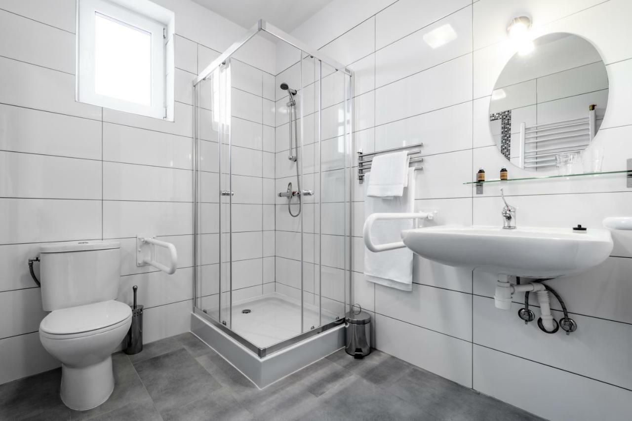 Quadruple Room,851006666:JPEG