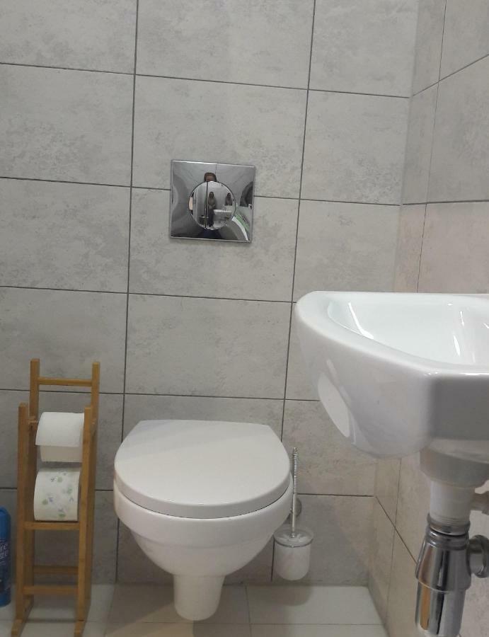 Apartment,897469228:JPEG