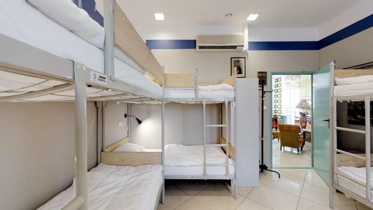 Bunk Bed 10-Bed Mixed Dormitory Room
