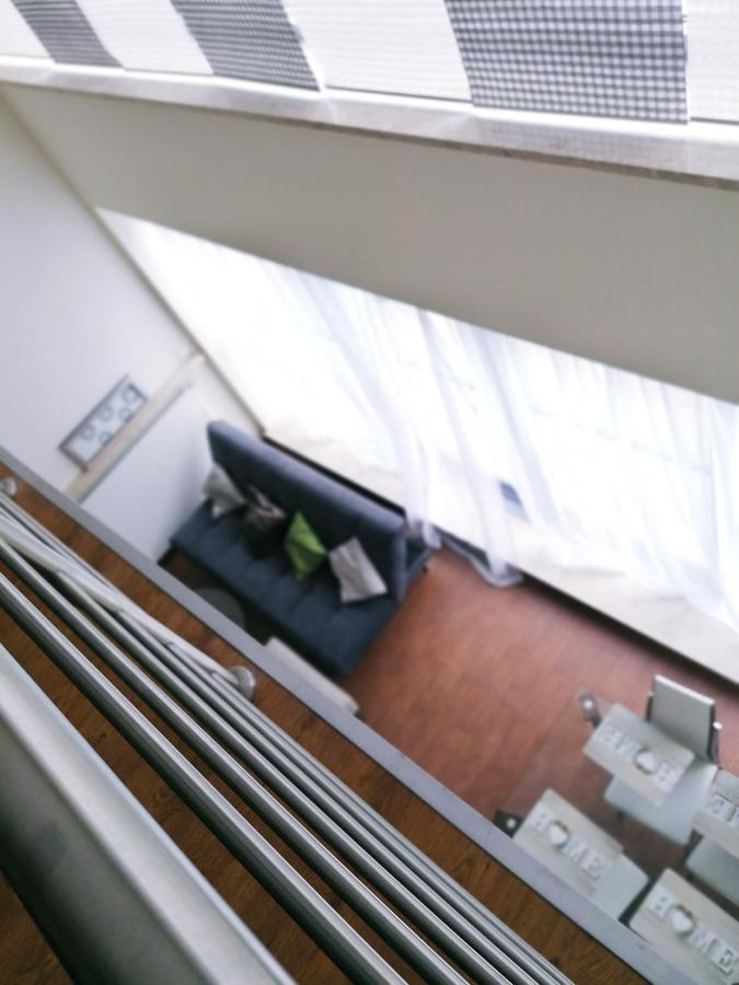 Apartment Split Level,999105696:JPEG