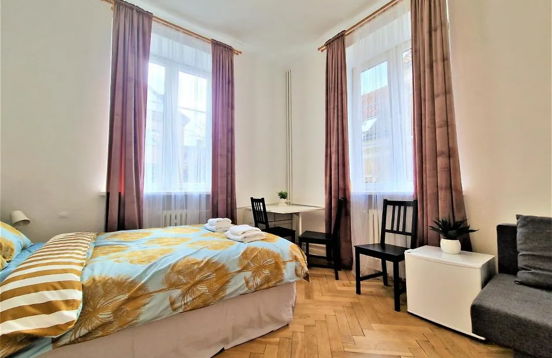 J&W Apartments Świętojańska Rooms-1