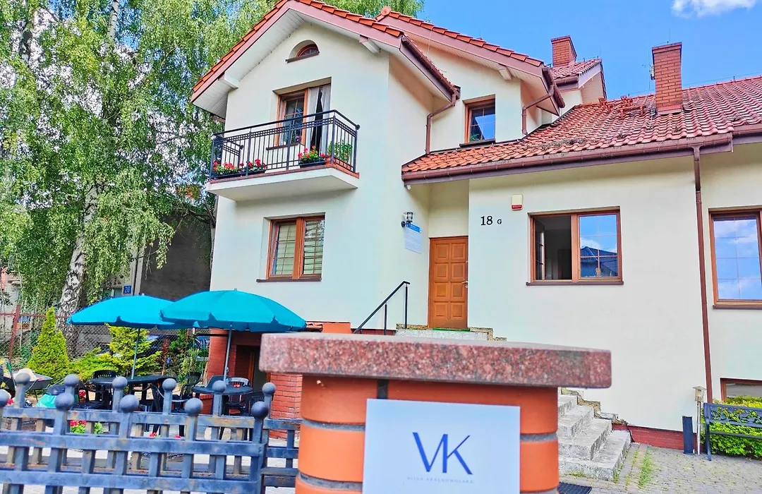 Villa Krasnowolska Airport-1