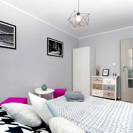 Clicktheflat Hoza Street Apart Rooms-3