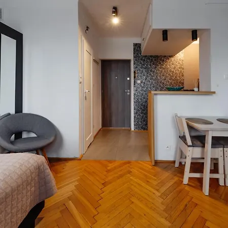 Kwiatowa Warsaw Apartment-3