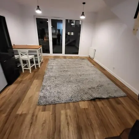 Apartment Near Ch Marywilska-2