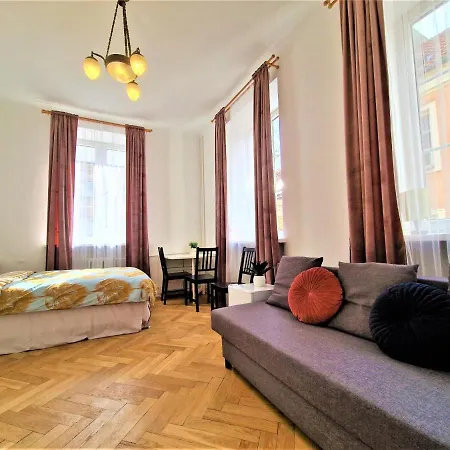 J&W Apartments Świętojańska Rooms-3