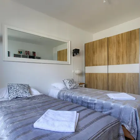 Unitapartament: Central Warsaw Metro Apartment-3