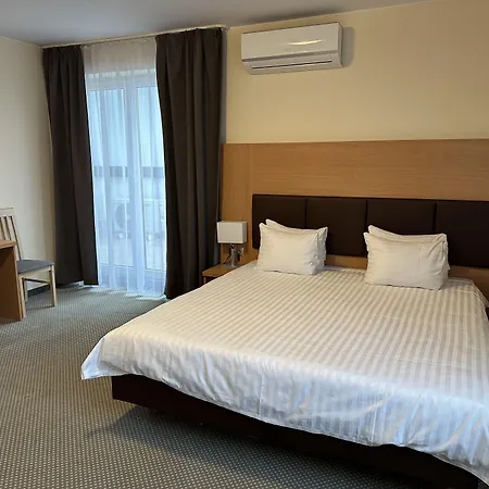 Hotel Poleczki Warsaw Airport-3