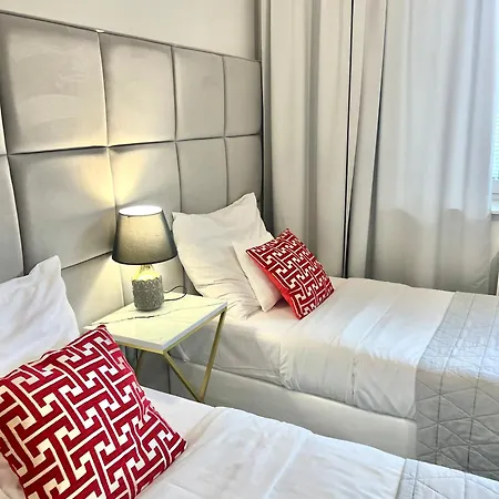 Pokoje i Apartamenty Willa Bielany-2