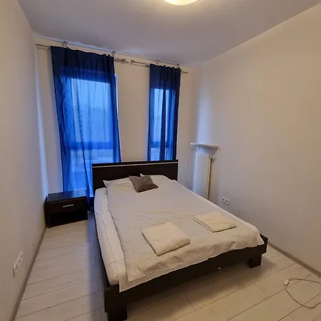 Senator Warsaw Apartments-2