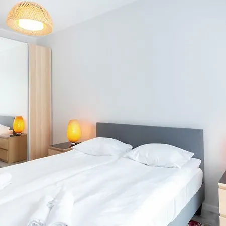 Apartments Rondo Wiatraczna By Noclegi Renters-2