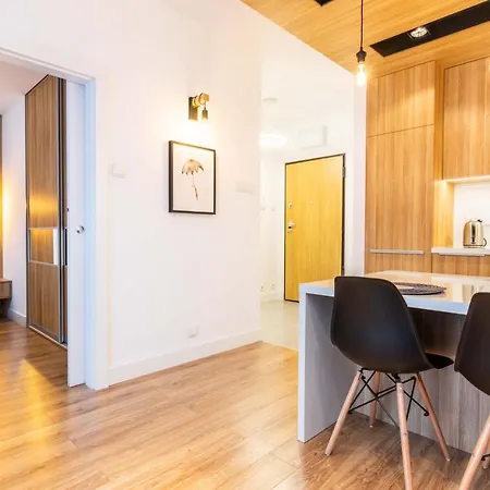 Galeria Rondo Wiatraczna Apartments-3