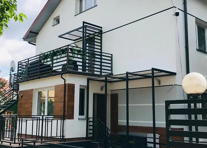 Pokoje i Apartamenty Willa Bielany Varsavia